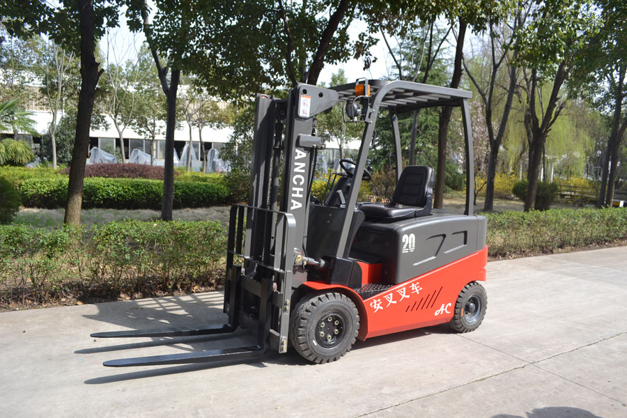 阜阳兴华机械提供合格的2吨叉车，北京3吨电动叉车